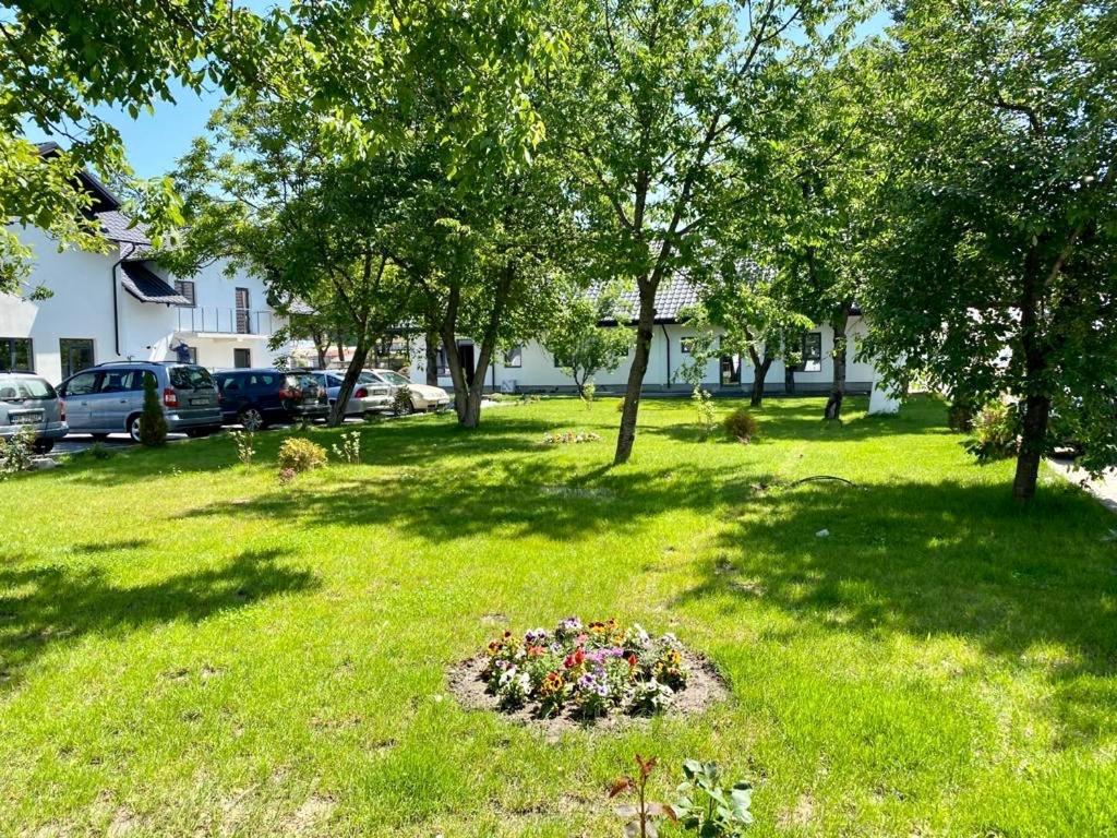 Zen House Apartment Бузау Екстериор снимка