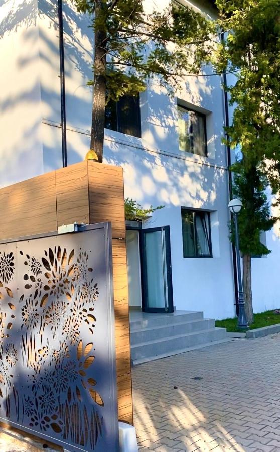 Zen House Apartment Бузау Екстериор снимка