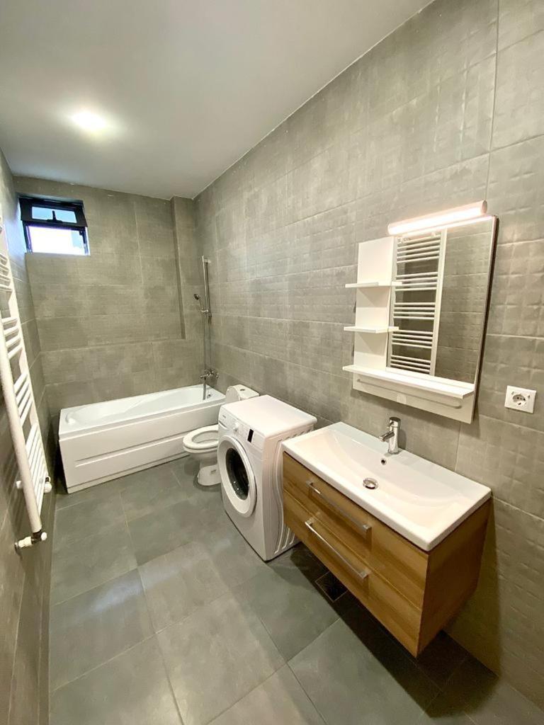 Zen House Apartment Бузау Екстериор снимка
