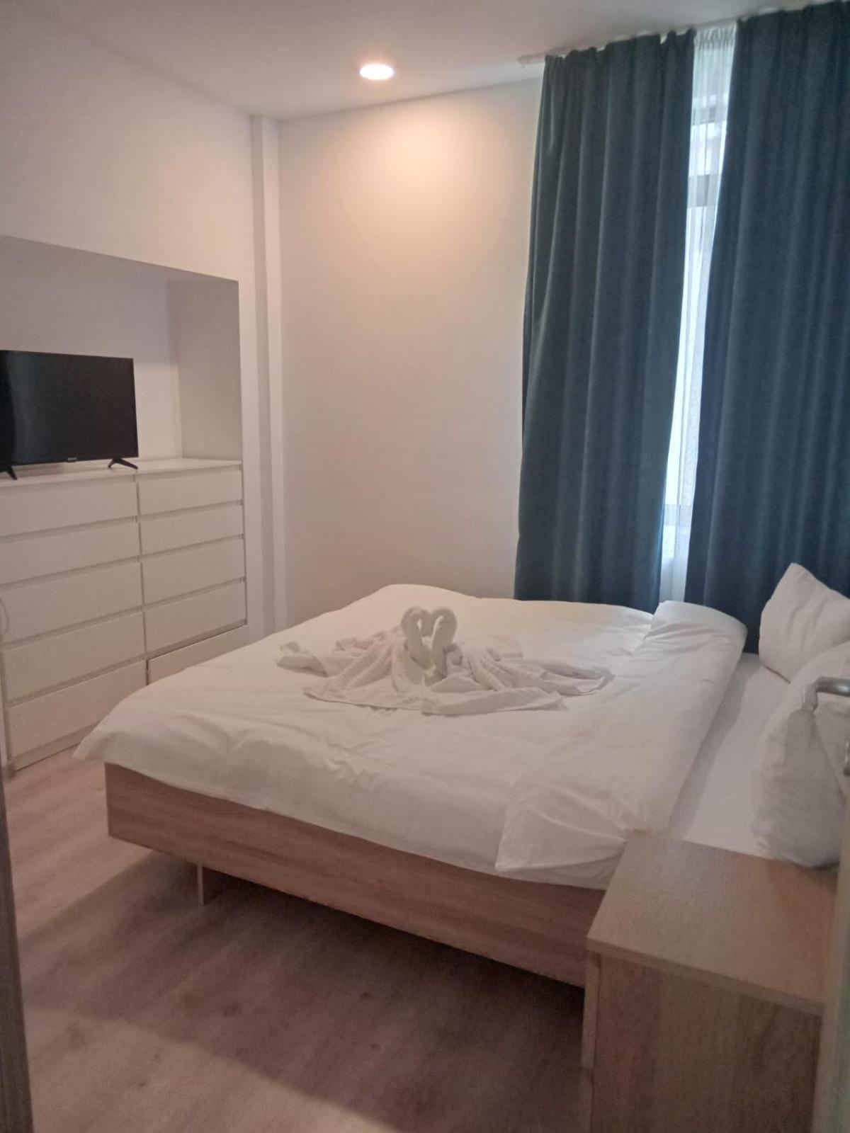 Zen House Apartment Бузау Екстериор снимка